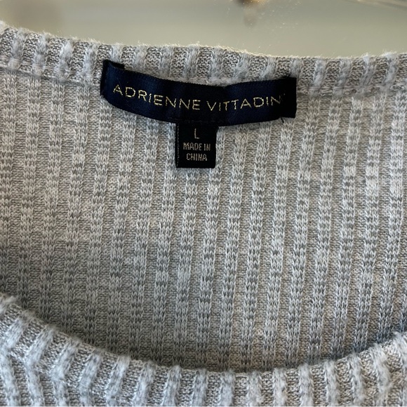 2 Grey Adrienne Vittadini tops both sz L - Picture 7 of 9